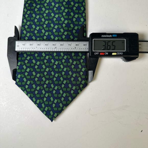 Josh Bach 100% Silk Recycling Tie in Green - Picture 9 of 9